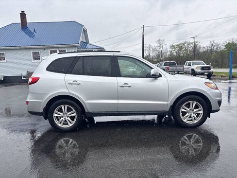Used 2011 Hyundai Santa Fe SE FWD image 9