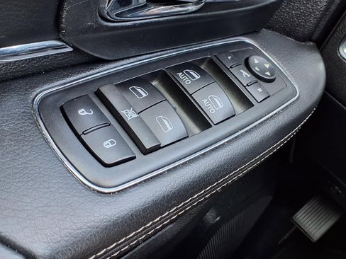 Certified 2017 RAM 1500 Laramie w/ Convenience Group image 21