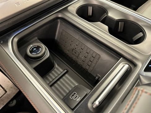 New 2025 Ford Expedition Active image 34