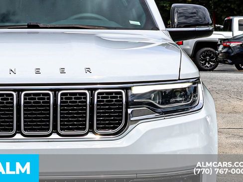 Used 2024 Jeep Wagoneer L Series II w/ Flexible Seating Group image 16