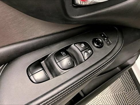Used 2021 Nissan Murano S FWD image 37