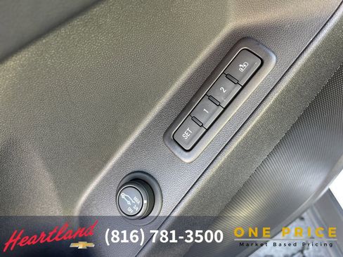 Used 2018 Chevrolet Equinox Premier image 20