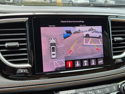 Certified 2022 Chrysler Pacifica Pinnacle FWD image 28