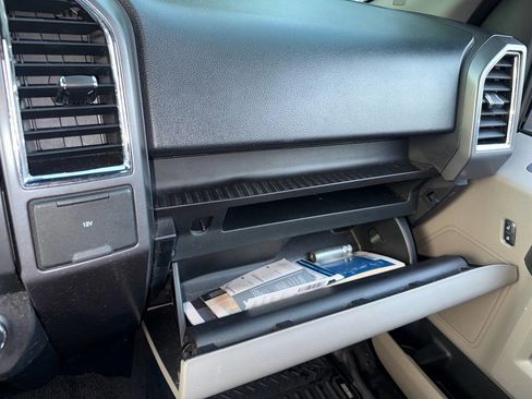 Used 2016 Ford F150 XLT image 41