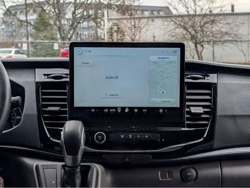 Used 2023 Ford Transit 350 XLT image 21