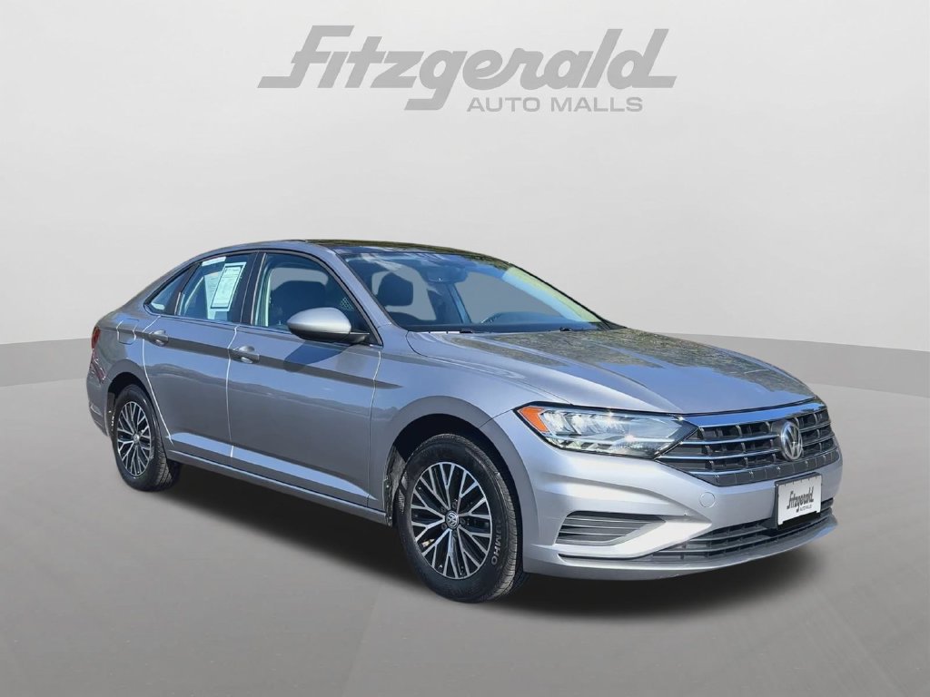 Used 2020 Volkswagen Jetta SE w/ SE Cold Weather Package FWD image 2