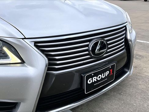 Used 2017 Lexus LS 460 L RWD image 27