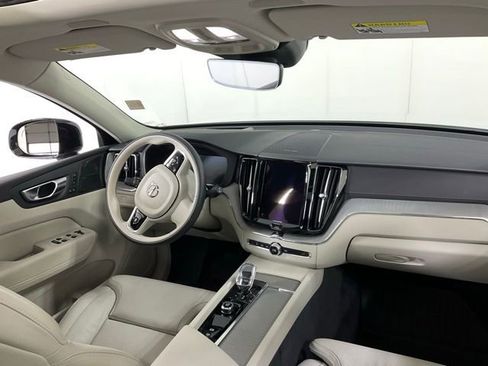 Used 2025 Volvo XC60 B5 Ultra w/ Protection Package Premier image 31