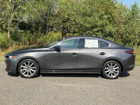 Used 2019 MAZDA MAZDA3 Sedan w/ Premium Package image 28
