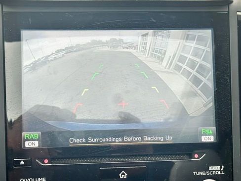 Used 2022 Subaru Forester Limited AWD/4WD image 16
