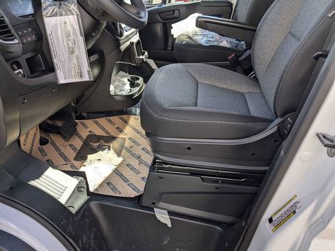 New 2024 RAM ProMaster 3500 w/ Quick Order Package 22G SLT image 9