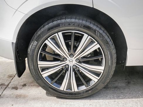 Used 2022 Volvo XC60 B5 Inscription w/ Advanced Package image 13