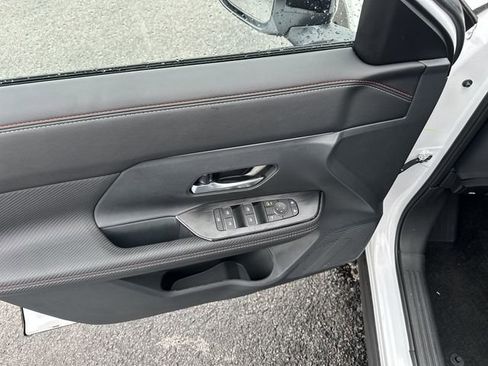 New 2026 Nissan Kicks SR w/ Cold Weather Package image 26