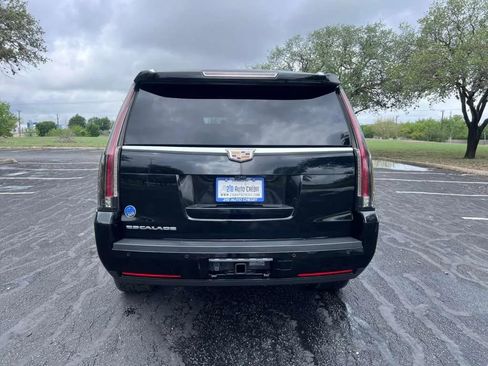 Used 2020 Cadillac Escalade Luxury image 5