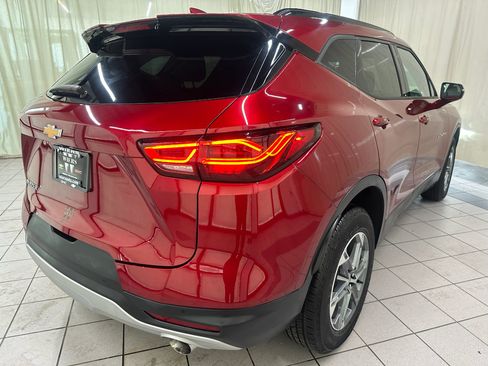 Certified 2025 Chevrolet Blazer LT FWD image 5