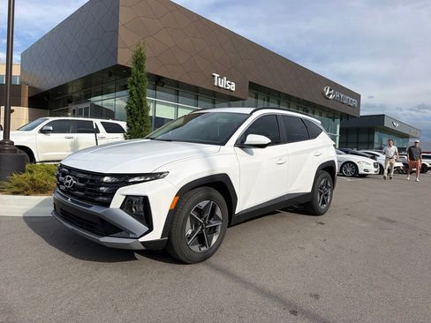 Certified 2026 Hyundai Tucson SEL FWD image 1