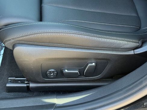 Used 2025 BMW 330i xDrive Sedan w/ M Sport Package image 20