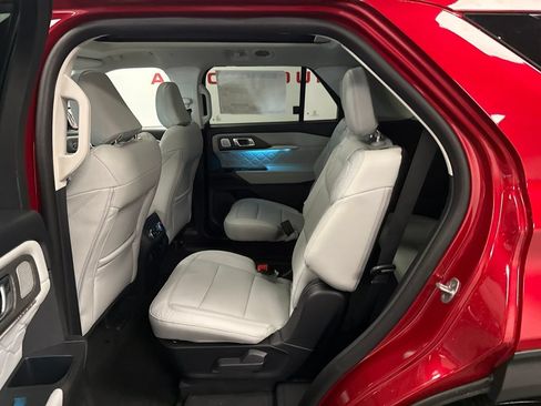 New 2026 Ford Explorer Platinum w/ LUX Leather Package AWD/4WD image 25