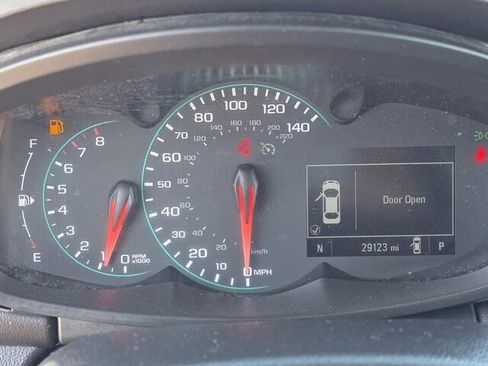 Used 2022 Chevrolet Trax LT w/ LT Convenience Package image 22