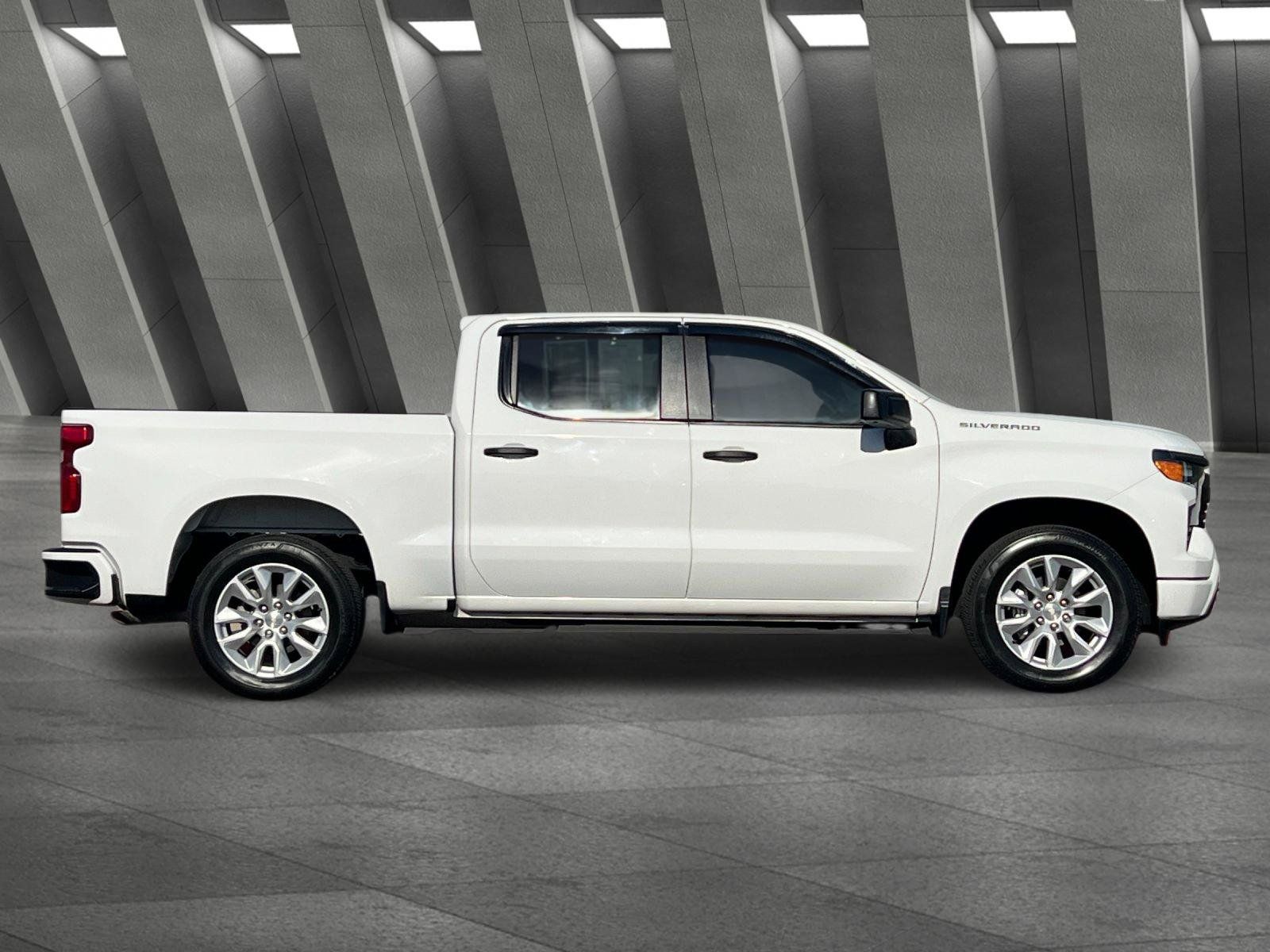 Used 2023 Chevrolet Silverado 1500 Custom RWD image 3