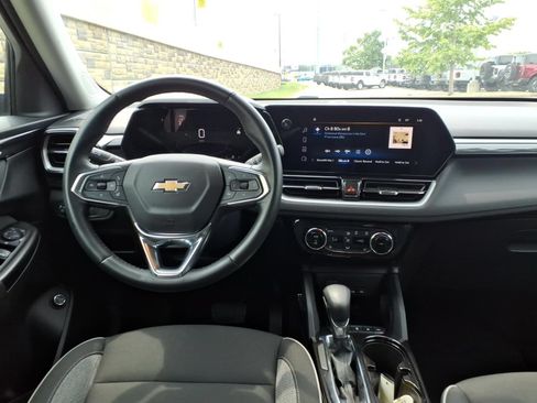 Used 2024 Chevrolet TrailBlazer LT w/ Convenience Package AWD/4WD image 33
