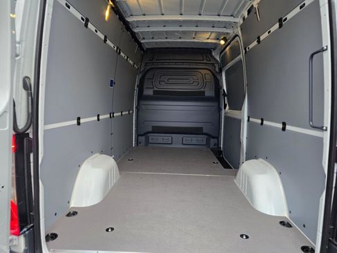 New 2025 Mercedes-Benz Sprinter 2500 image 14