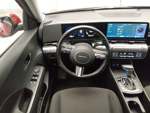 Used 2025 Hyundai Kona SEL FWD image 22