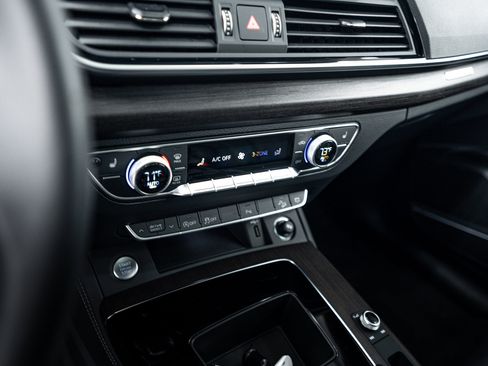 Certified 2025 Audi Q5 2.0T Premium Plus w/ Premium Plus Package image 12