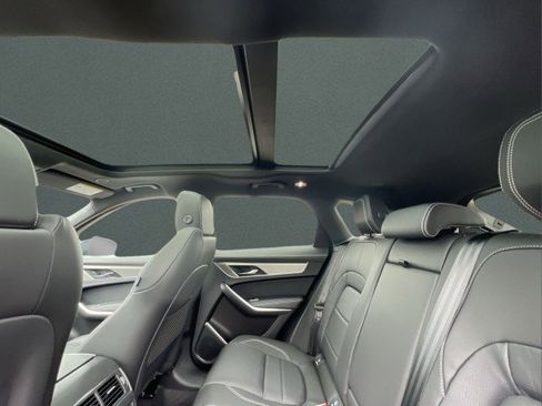 New 2026 Jaguar F-PACE R-Dynamic S image 21