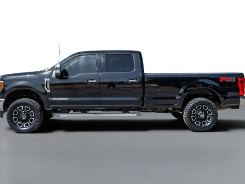 Used 2019 Ford F250 XLT w/ XLT Premium Package AWD/4WD image 9