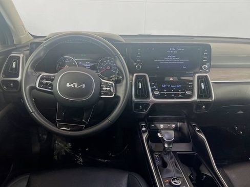 Used 2023 Kia Sorento S w/ Panoramic Sunroof Package AWD/4WD image 19
