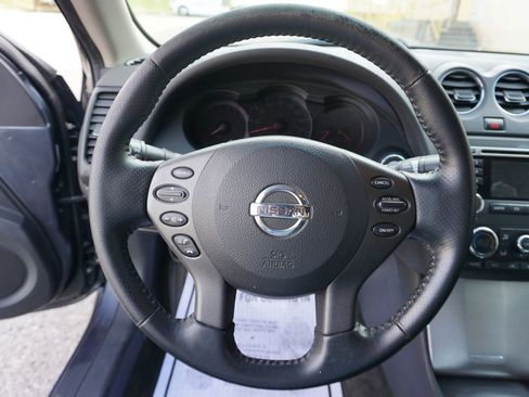 Used 2011 Nissan Altima 3.5 SR FWD image 19