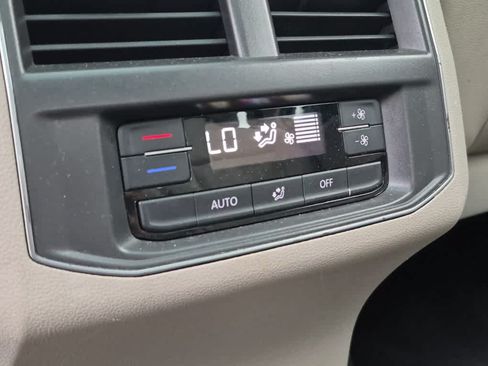 Used 2019 Volkswagen Atlas SEL AWD/4WD image 9
