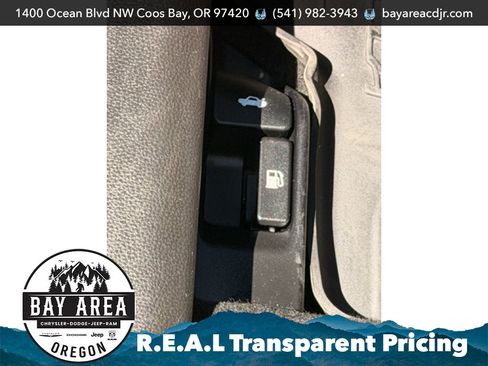 Used 2022 Toyota Corolla SE FWD image 27