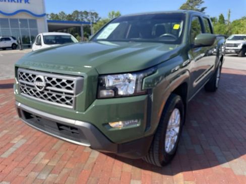 Used 2022 Nissan Frontier SV RWD image 1