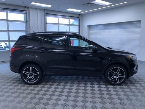 Used 2019 Ford Escape SEL w/ SEL Sport Appearance Package image 35