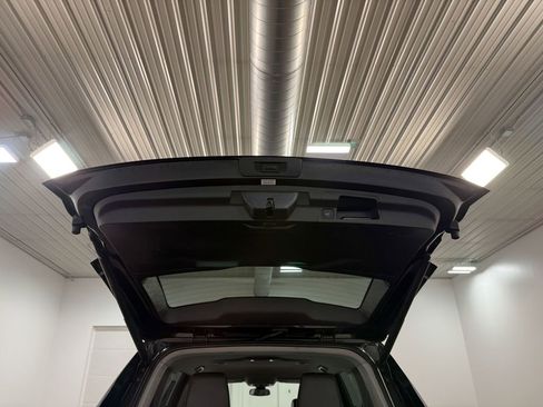 Used 2023 GMC Acadia AT4 w/ Technology Package image 57