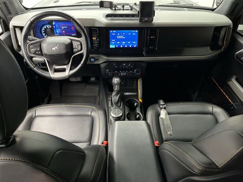 Used 2023 Ford Bronco Badlands image 4