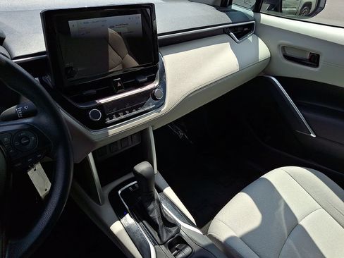 Used 2023 Toyota Corolla Cross L FWD image 22