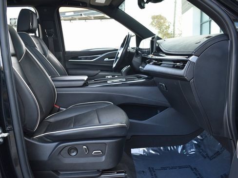 Used 2023 Cadillac Escalade ESV Sport image 24