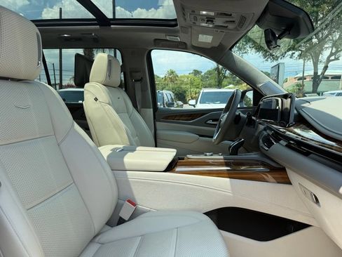 Used 2024 Cadillac Escalade ESV Sport Platinum w/ LPO, ONYX Package AWD/4WD image 23
