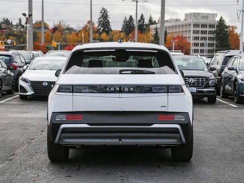 New 2026 Hyundai Ioniq 5 SEL image 8