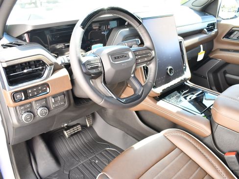 New 2026 GMC Yukon XL Denali Ultimate w/ LPO, Floor Liner Package image 17