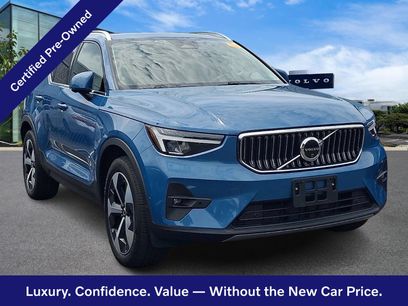 Used 2025 Volvo XC40 B5 Plus