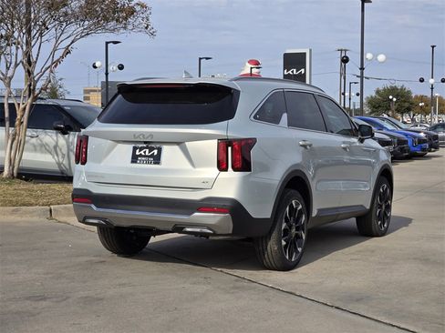 New 2026 Kia Sorento EX image 4