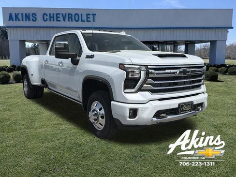 New 2026 Chevrolet Silverado 3500 High Country w/ High Country Premium Package AWD/4WD image 3
