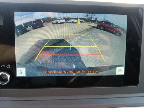 Used 2024 Toyota Tacoma SR AWD/4WD image 22