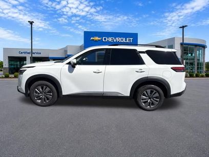 Used 2025 Nissan Pathfinder SV