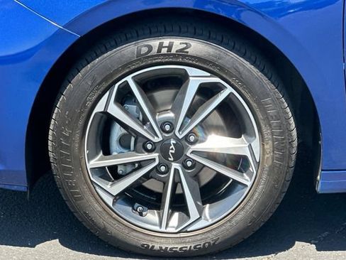 Used 2022 Kia Forte LXS FWD image 26