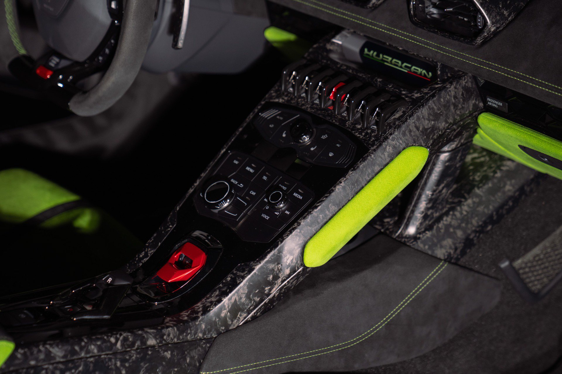 Used 2018 Lamborghini Huracan Performante AWD/4WD image 47